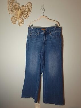 Judy Blue Sz 18w Mid-Rise Wide Leg, Barrell Jeans - Medium Blue Wash